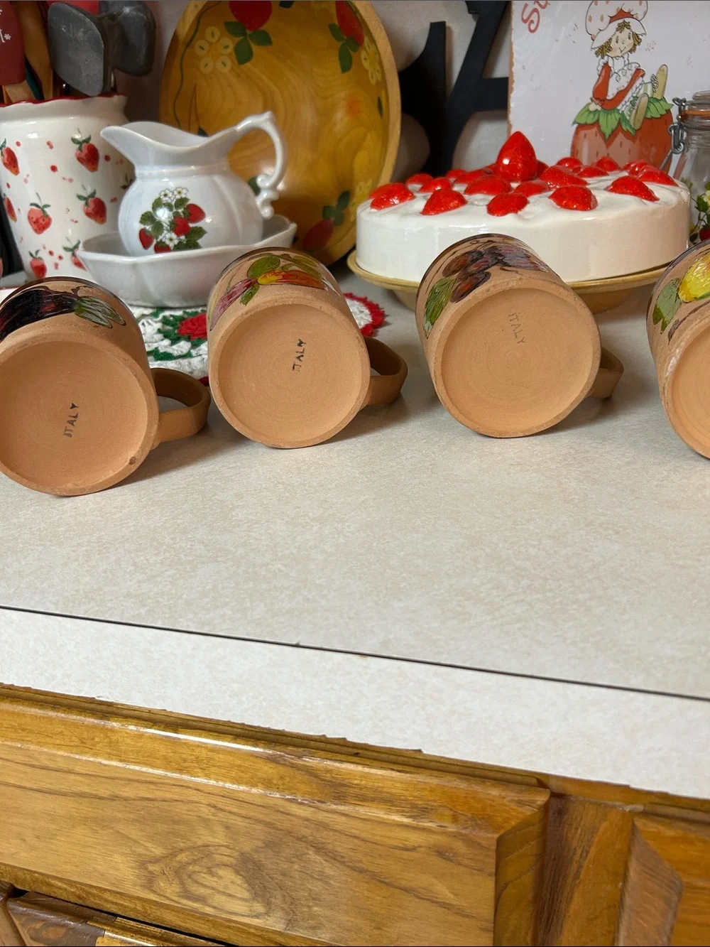 Set a four mugs never used